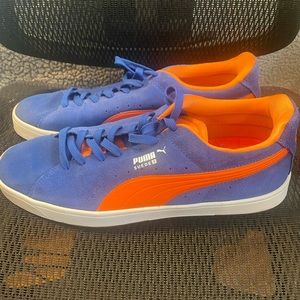 Puma mens size 11.5 shoes. Blue and orange like new suede shoes.